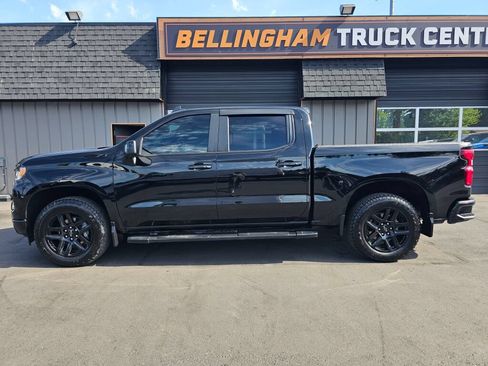 Used 2025 Chevrolet Silverado 1500 RST AWD/4WD image 2