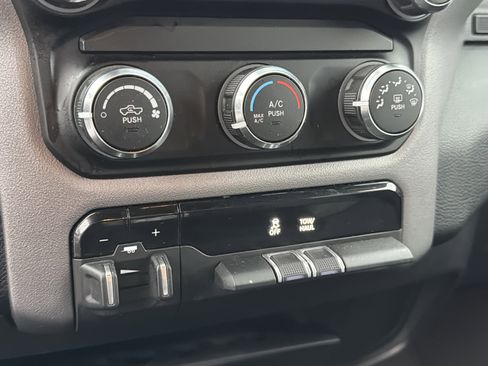 Used 2024 RAM 2500 Big Horn image 31