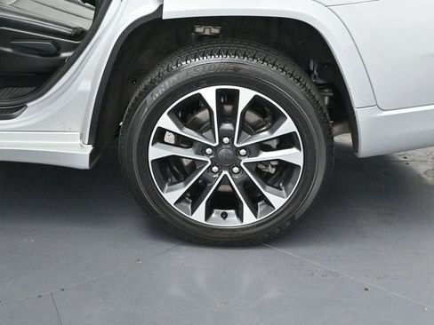 Used 2023 Jeep Grand Cherokee L Overland AWD/4WD image 41