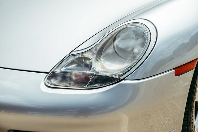 Used 2000 Porsche 911 Carrera RWD image 46