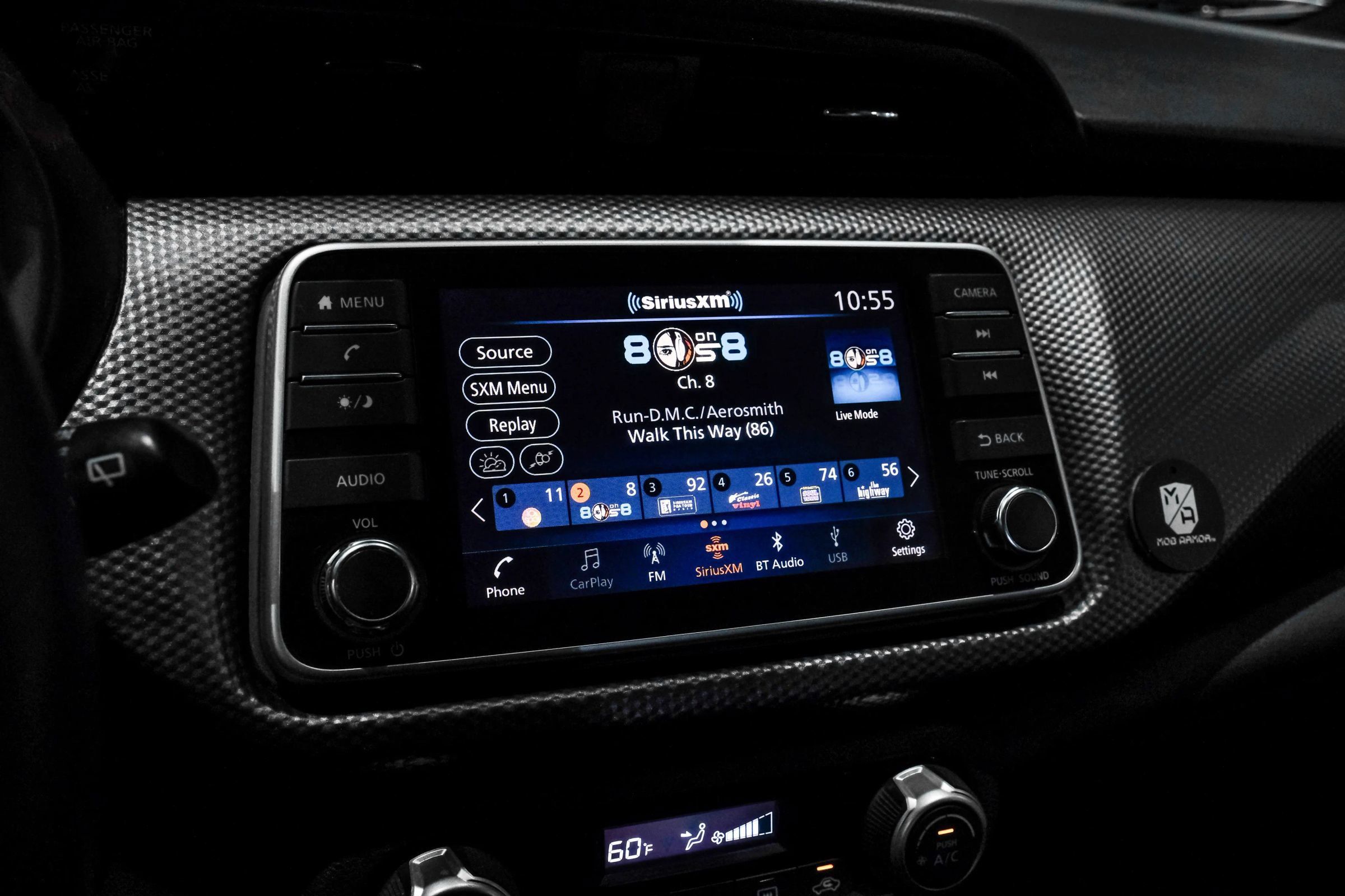 Used 2018 Nissan Kicks SV FWD image 23