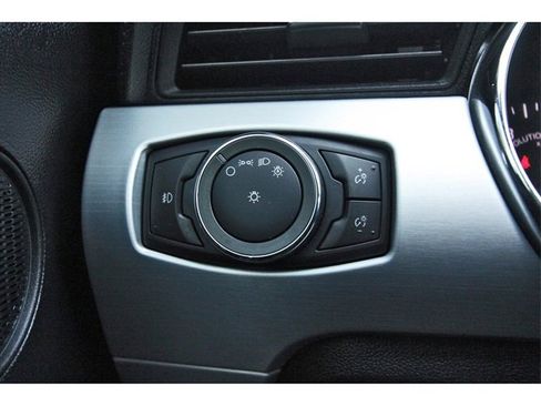 Used 2017 Ford Mustang Premium image 19