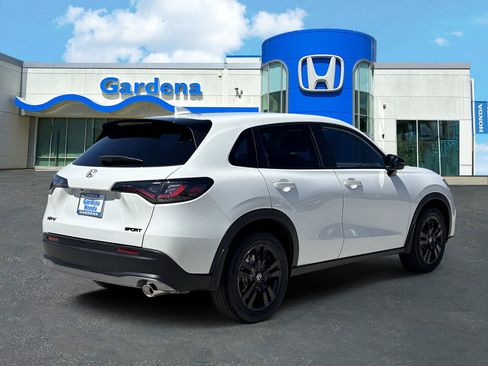 New 2027 Honda HR-V Sport image 6