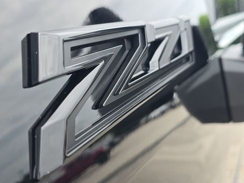Used 2024 Chevrolet Silverado 2500 LTZ w/ LTZ Plus Package AWD/4WD image 9