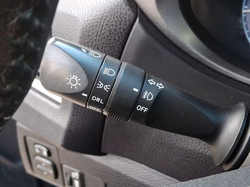 Used 2016 Toyota Corolla L image 25