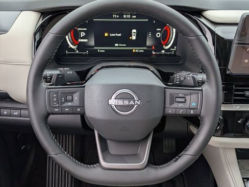 New 2026 Nissan Pathfinder SL FWD image 9