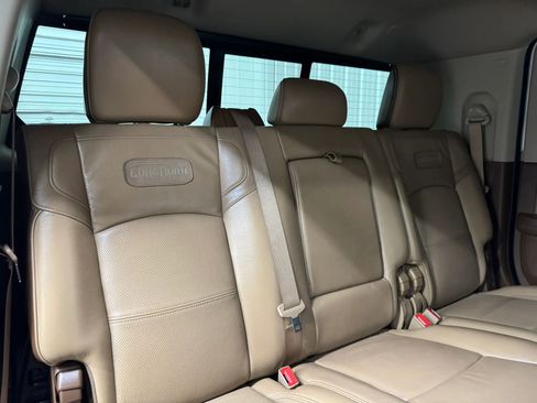 Used 2020 RAM 2500 Limited AWD/4WD image 17