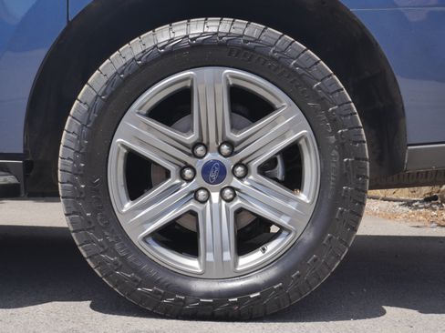 Certified 2019 Ford Expedition Max XLT w/ Equipment Group 202A AWD/4WD image 18