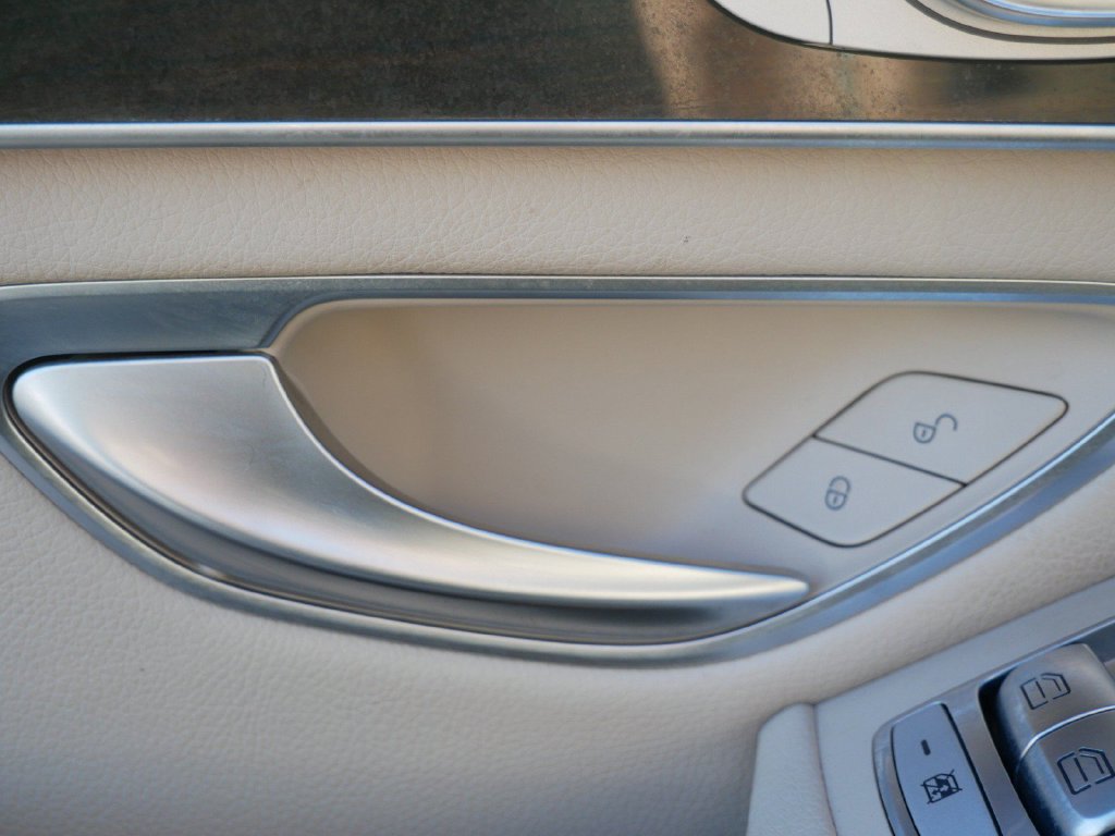 Used 2020 Mercedes-Benz GLC 300 4MATIC Coupe image 17