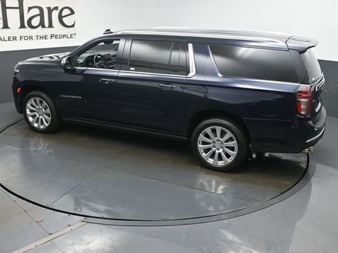 Used 2024 Chevrolet Suburban Premier w/ Premium Package 2 AWD/4WD image 47