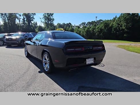 Used 2022 Dodge Challenger R/T image 25