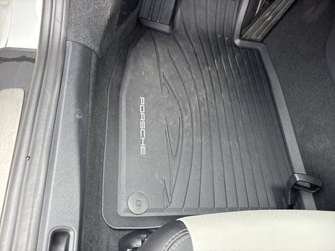 Used 2024 Porsche 718 Cayman RWD image 21