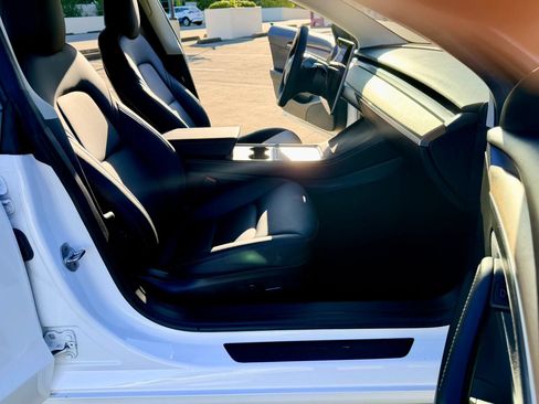 Used 2021 Tesla Model 3 Performance AWD/4WD image 32