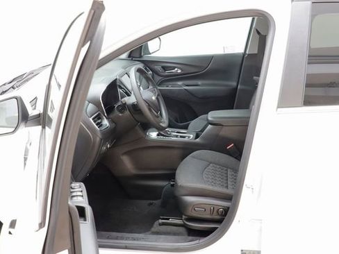 Used 2023 Chevrolet Equinox LT image 7