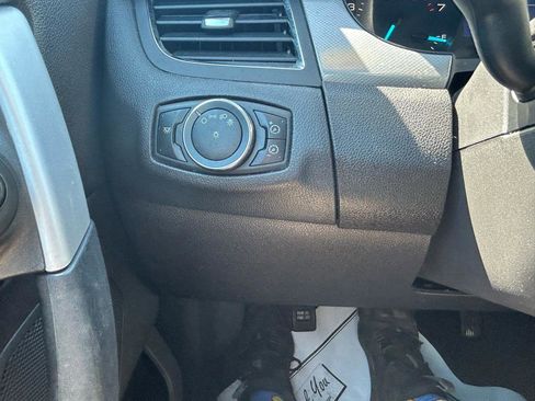 Used 2013 Ford Edge SEL FWD image 24