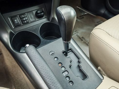 Used 2012 Toyota RAV4 Limited w/ Navigation Value Pkg image 7