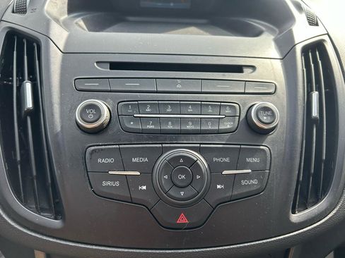 Used 2017 Ford Escape SE image 24