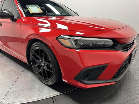 Used 2023 Honda Civic Sport image 3