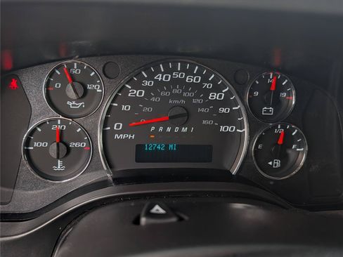 Used 2025 GMC Savana 2500 w/ Driver Convenience Package RWD image 25