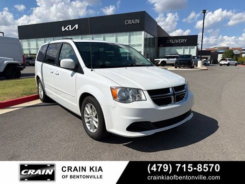 Used 2014 Dodge Grand Caravan SXT w/ UConnect Hands-Free Group FWD image 1
