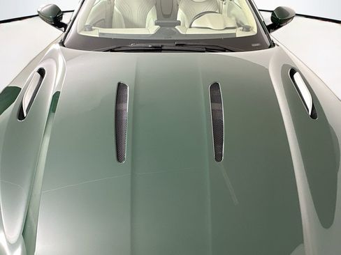 Used 2017 Aston Martin DB11 V12 RWD image 65