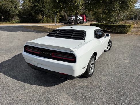 Used 2018 Dodge Challenger SXT image 6