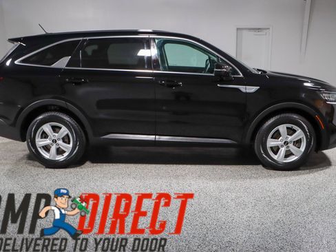 Used 2021 Kia Sorento LX image 6