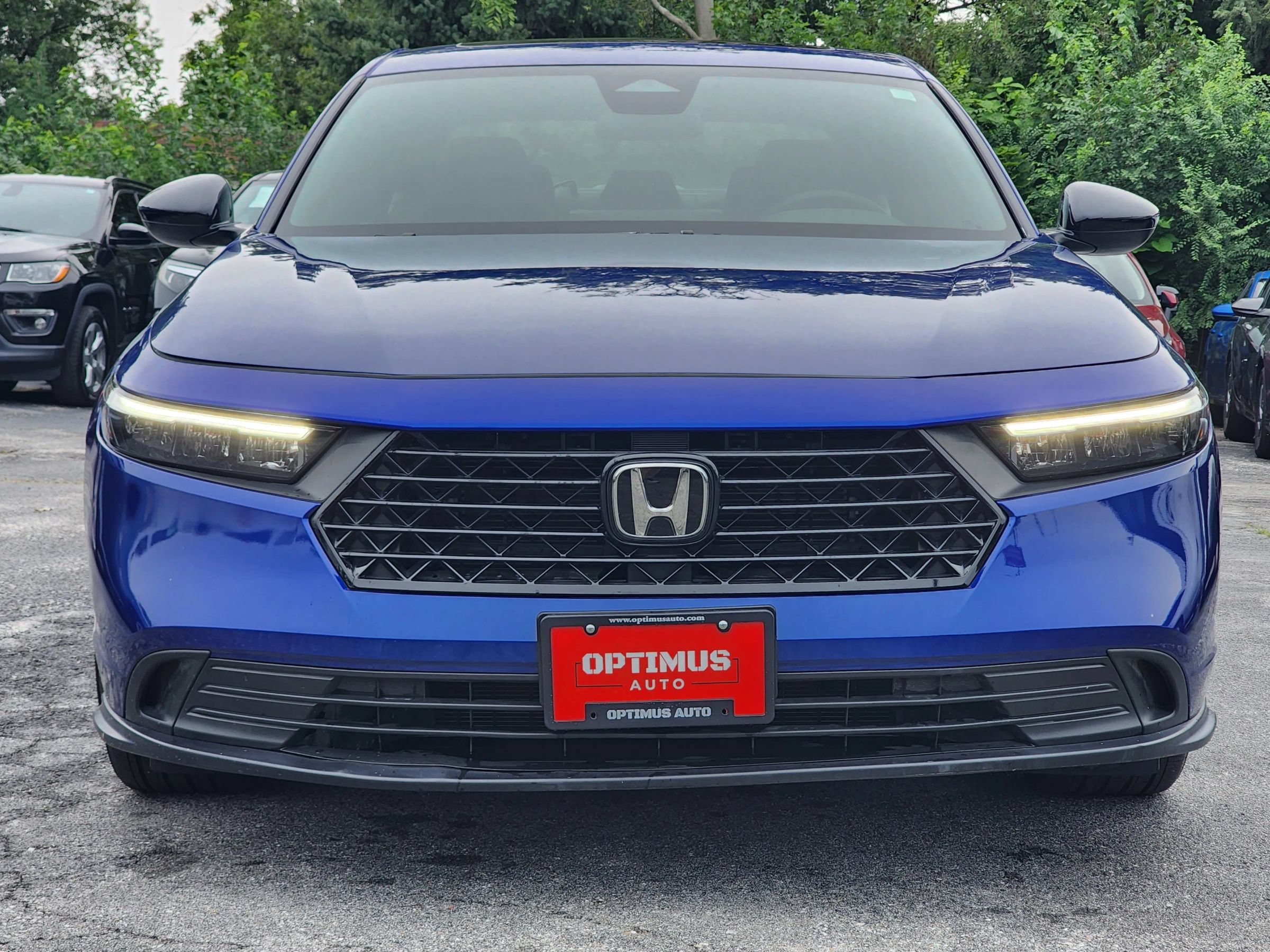 Used 2025 Honda Accord Sport image 2