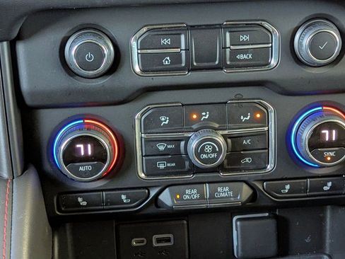 Used 2022 Chevrolet Tahoe RST w/ Sport Performance Package image 27