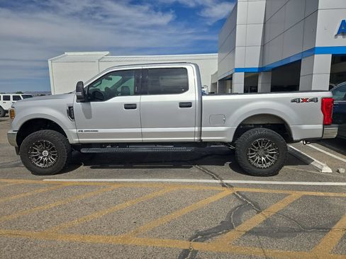 Used 2019 Ford F250 XLT AWD/4WD image 1