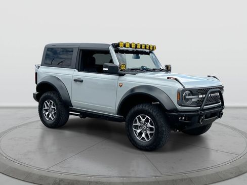 Used 2024 Ford Bronco Badlands AWD/4WD image 2