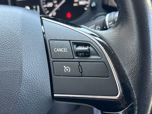 Used 2017 Mitsubishi Outlander ES AWD/4WD image 19