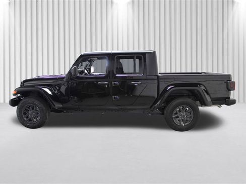 New 2026 Jeep Gladiator Sport image 7