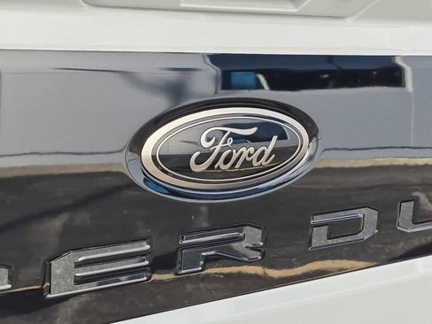 Used 2025 Ford F250 XLT w/ Black Appearance Package image 20