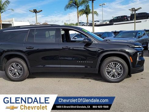 New 2026 Chevrolet Traverse LT w/ Driver Confidence Package image 9