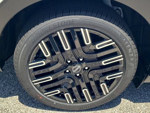 New 2026 Nissan Leaf Platinum+ FWD image 3