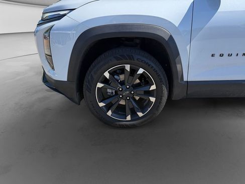 Used 2026 Chevrolet Equinox RS w/ Convenience Package III image 9