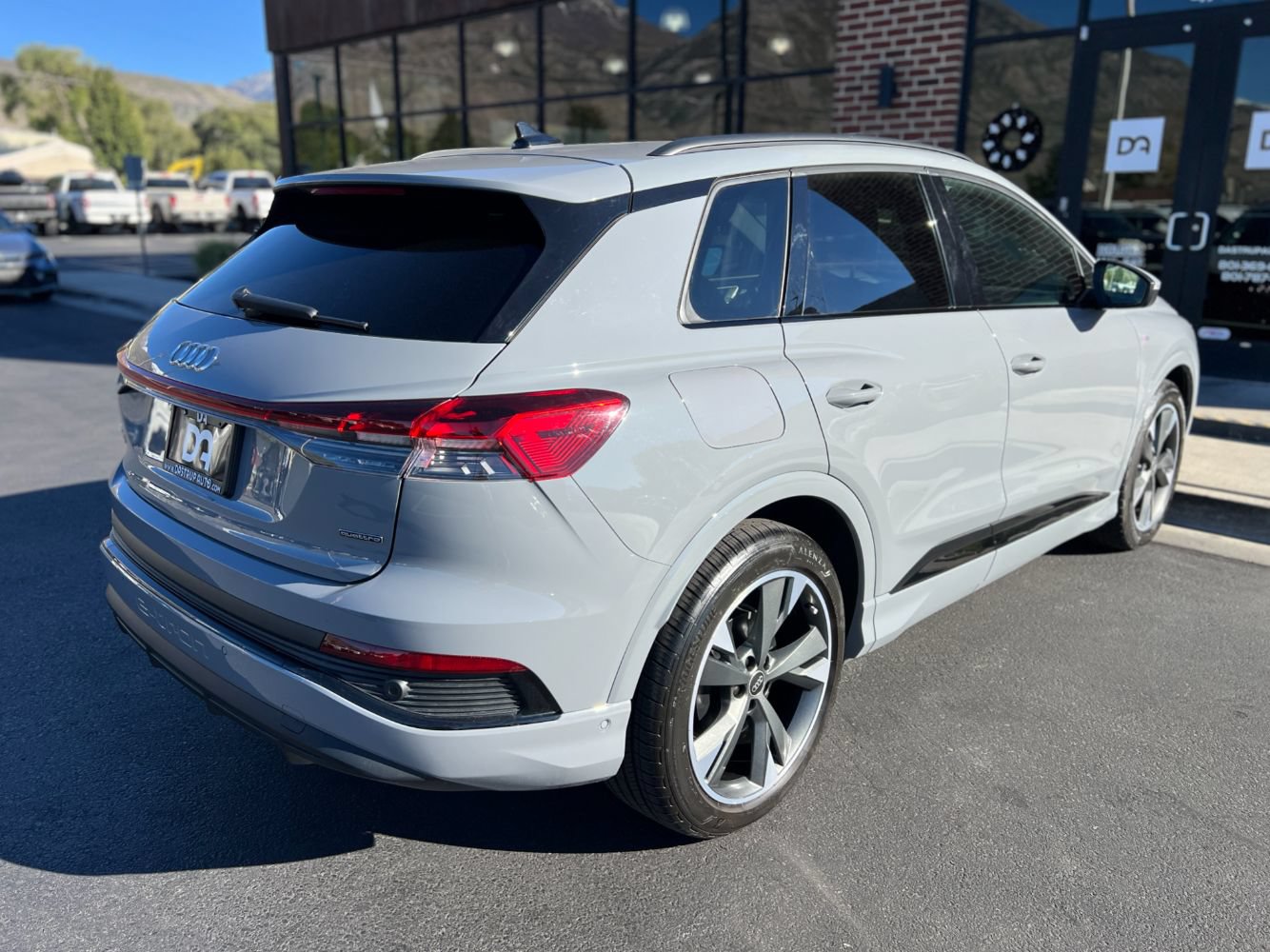 Used 2024 Audi Q4 e-tron Premium Plus w/ Premium Plus AWD/4WD image 30
