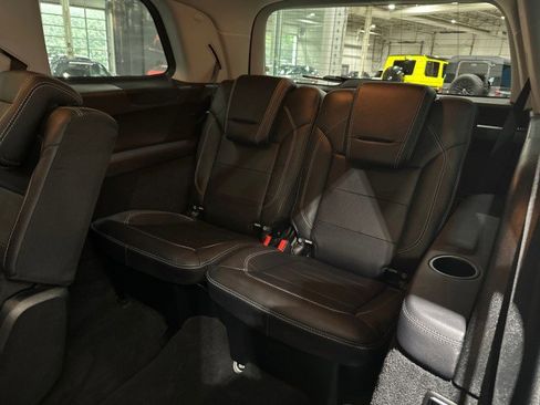 Used 2016 Mercedes-Benz GL 550 4MATIC image 46