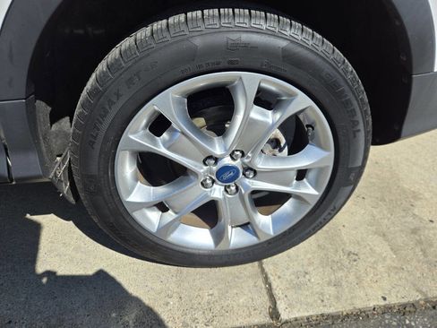 Used 2013 Ford Escape SEL image 18