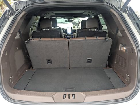 Used 2023 Ford Explorer King Ranch w/ Technology Package image 13