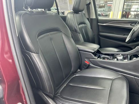 Used 2023 Jeep Grand Cherokee 4WD 4xe image 33