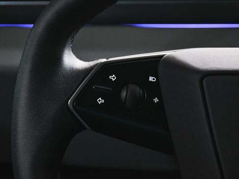 Used 2025 Tesla Cybertruck AWD Crew Cab image 36