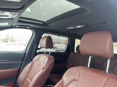 Used 2023 Kia Telluride EX w/ EX Captain's Chair Package image 12