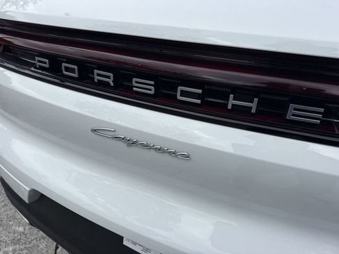 Used 2024 Porsche Cayenne AWD/4WD image 25