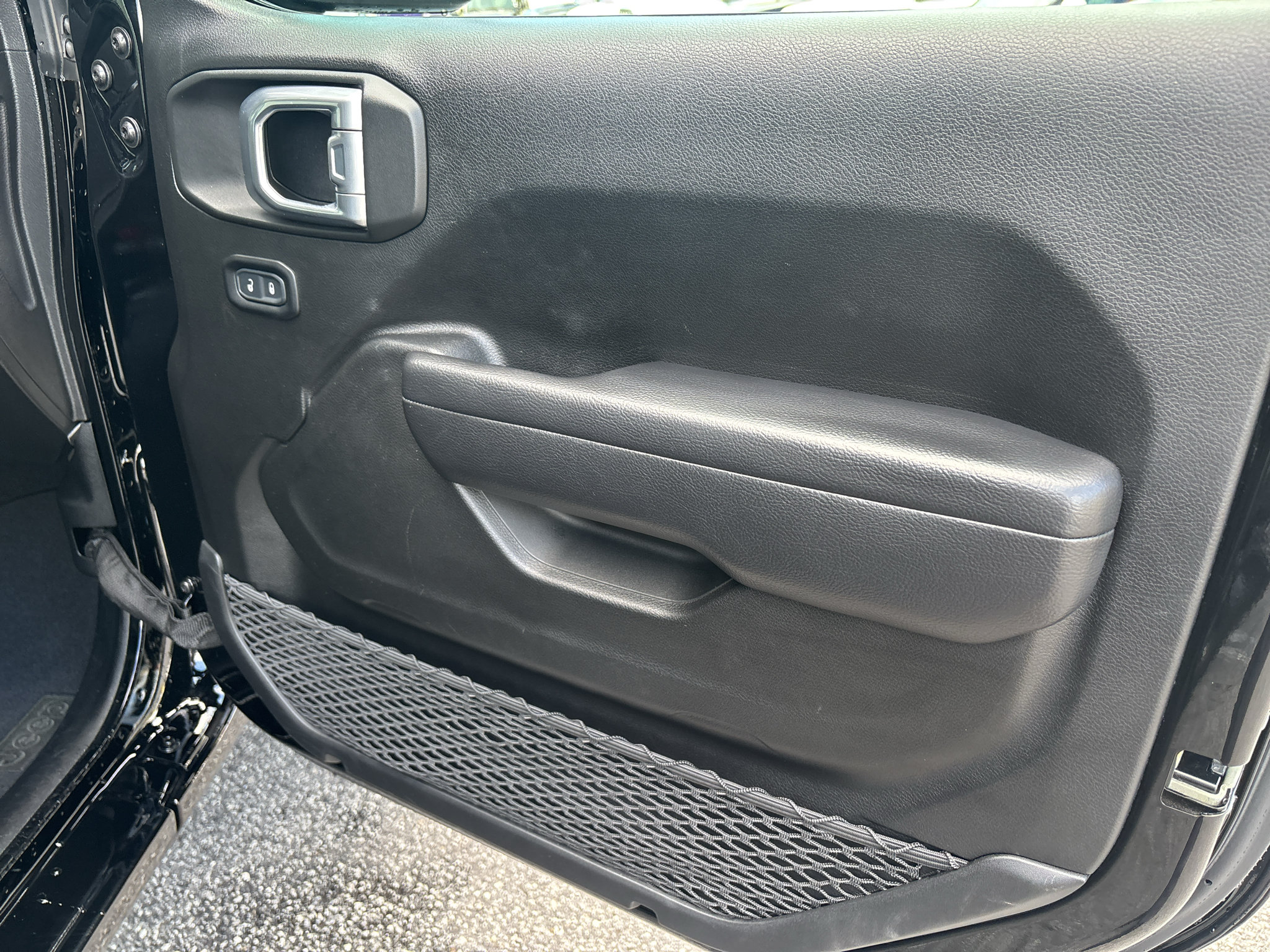 Used 2023 Jeep Wrangler Unlimited Sport AWD/4WD image 22