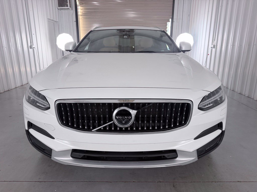 Used 2018 Volvo V90 T5 Cross Country w/ Convenience Package AWD/4WD image 2