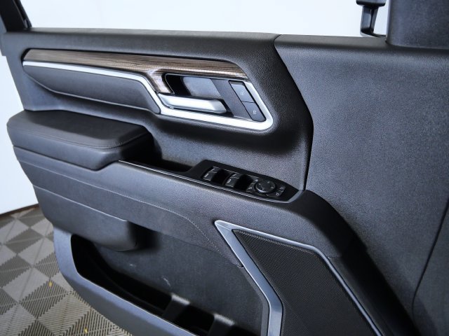 Used 2025 Chevrolet Silverado 3500 LT w/ Safety Package AWD/4WD image 27