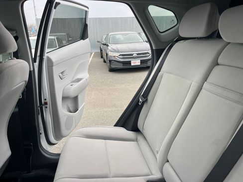 Used 2025 Hyundai Kona SEL image 40