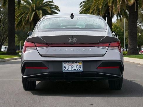 Certified 2024 Hyundai Elantra SEL image 6